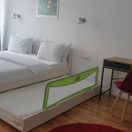 Penthouse Cosmopolit Apartment Brasov Bagian luar foto