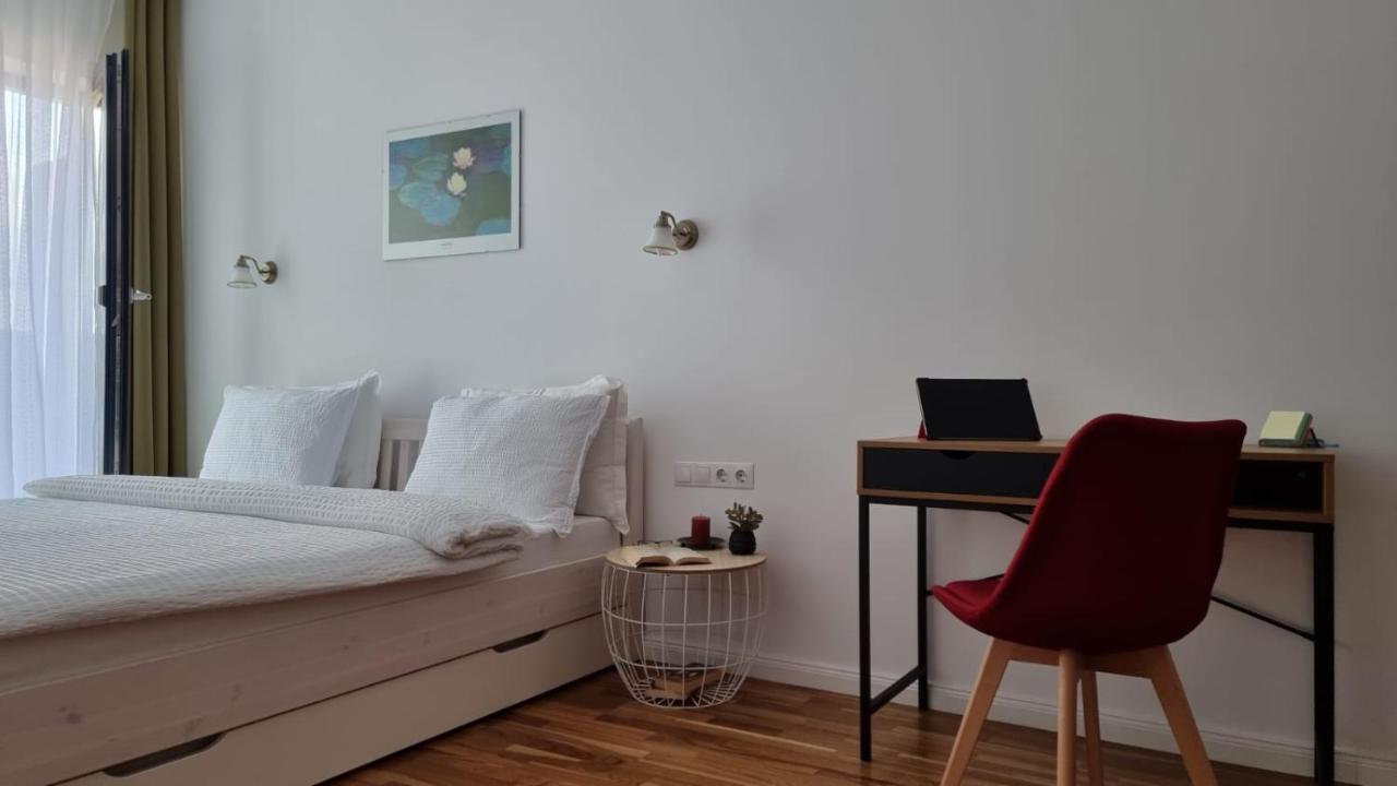 Penthouse Cosmopolit Apartment Brasov Bagian luar foto