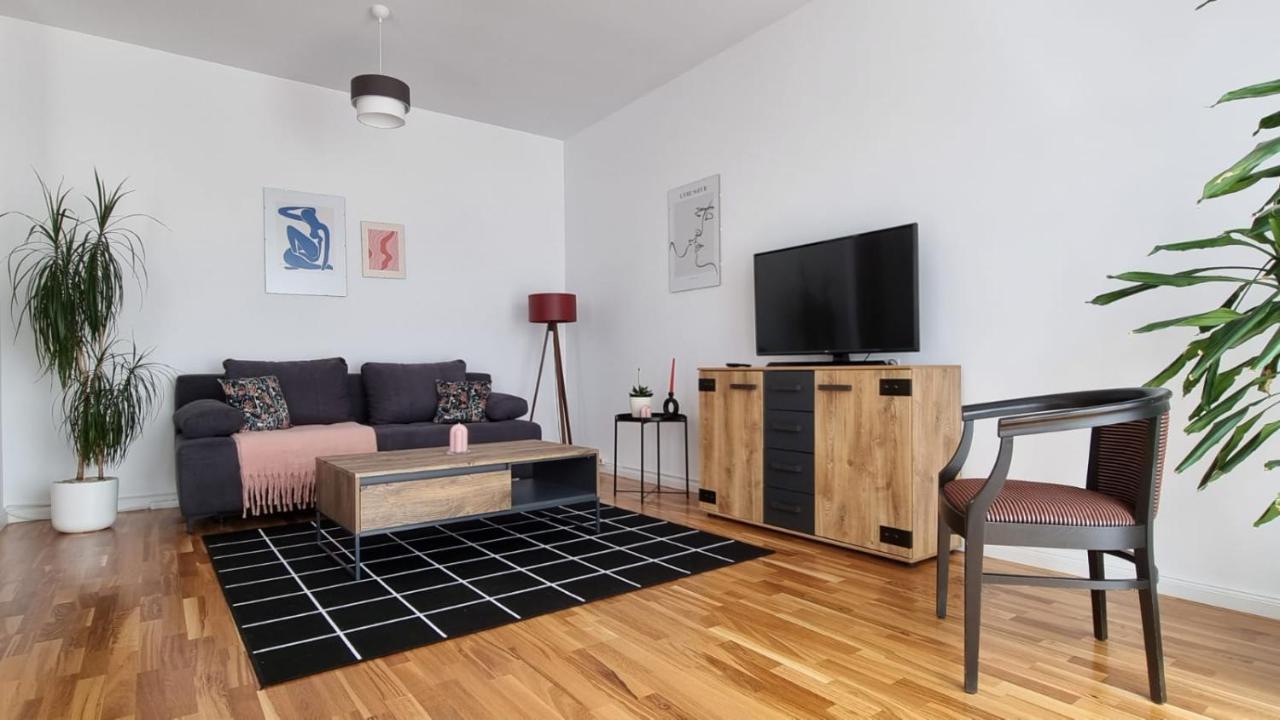 Penthouse Cosmopolit Apartment Brasov Bagian luar foto