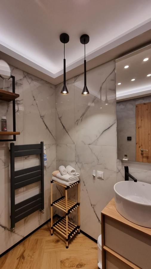 Penthouse Cosmopolit Apartment Brasov Bagian luar foto
