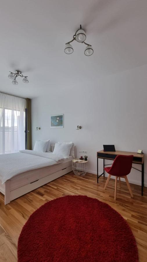 Penthouse Cosmopolit Apartment Brasov Bagian luar foto